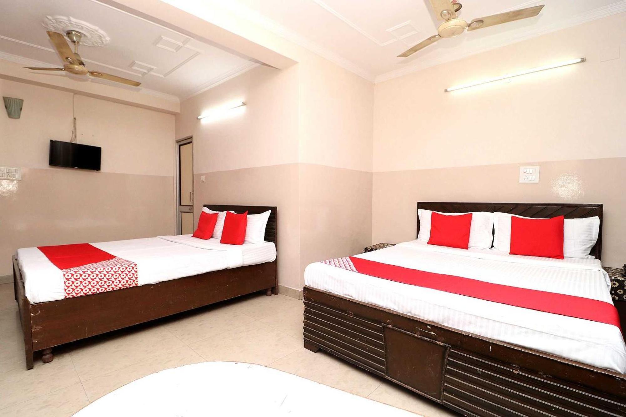 Hotel O Ashoka Residency Chandigarh Bagian luar foto