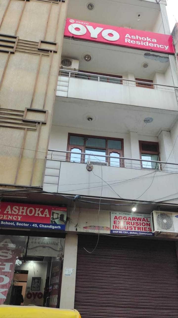 Hotel O Ashoka Residency Chandigarh Bagian luar foto