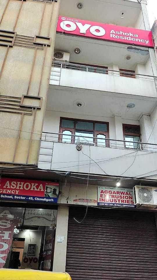 Hotel O Ashoka Residency Chandigarh Bagian luar foto